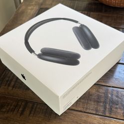 New, unopened Apple AirPods Max midnight, A3184