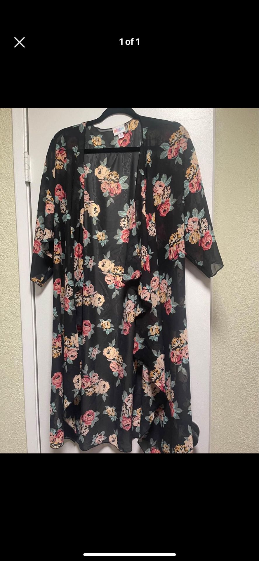 LulaRoe Shirley Kimono Size medium 