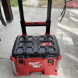 Milwaukee Tools PACKOUT Rolling Deep Drawer Tool Box 48-22-8420