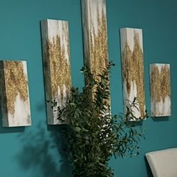 Gold And White Painting 