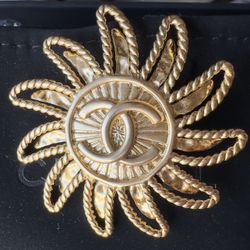 Sun Brooche
