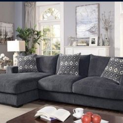 💥💥💥 Brand New Plush Grey Chenille Sectional Sofa (Pillows Included)💥💥💥