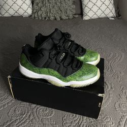 Jordan 11 Low “snake”