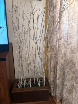 Free tree decoration