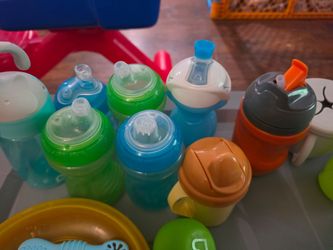 Various Toddler/infant feeding supplies