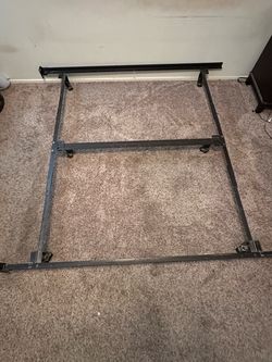 Metal adjustable bed frame
