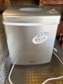 New Air - 12" 28-Ib Portable Ice Maker - 3 Ice Sizes - Silver Counter Top