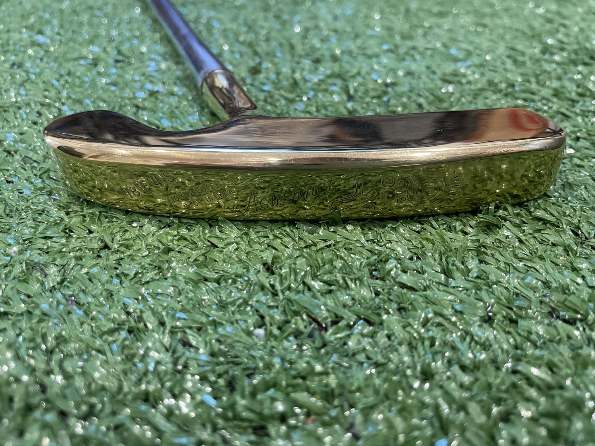 Putter ACUSHNET BULLSEYE – Acier Forgé – Droitier – Modèle Iconique