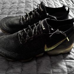 Hiking Nike shoes size 8.5 in men