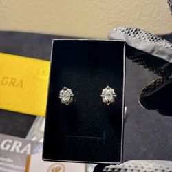2 ct moissanite stud earings + Solid 925