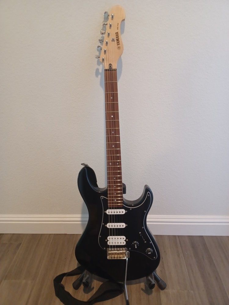 Yamaha EG112 Electric Guitar $175