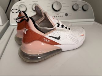 Nike 270’s