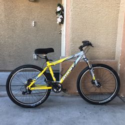 Giant yukon 2004 sale