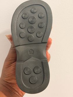 Girls Black Patent Mary Jane Shoes with Flower – Brand New (Size 26)
