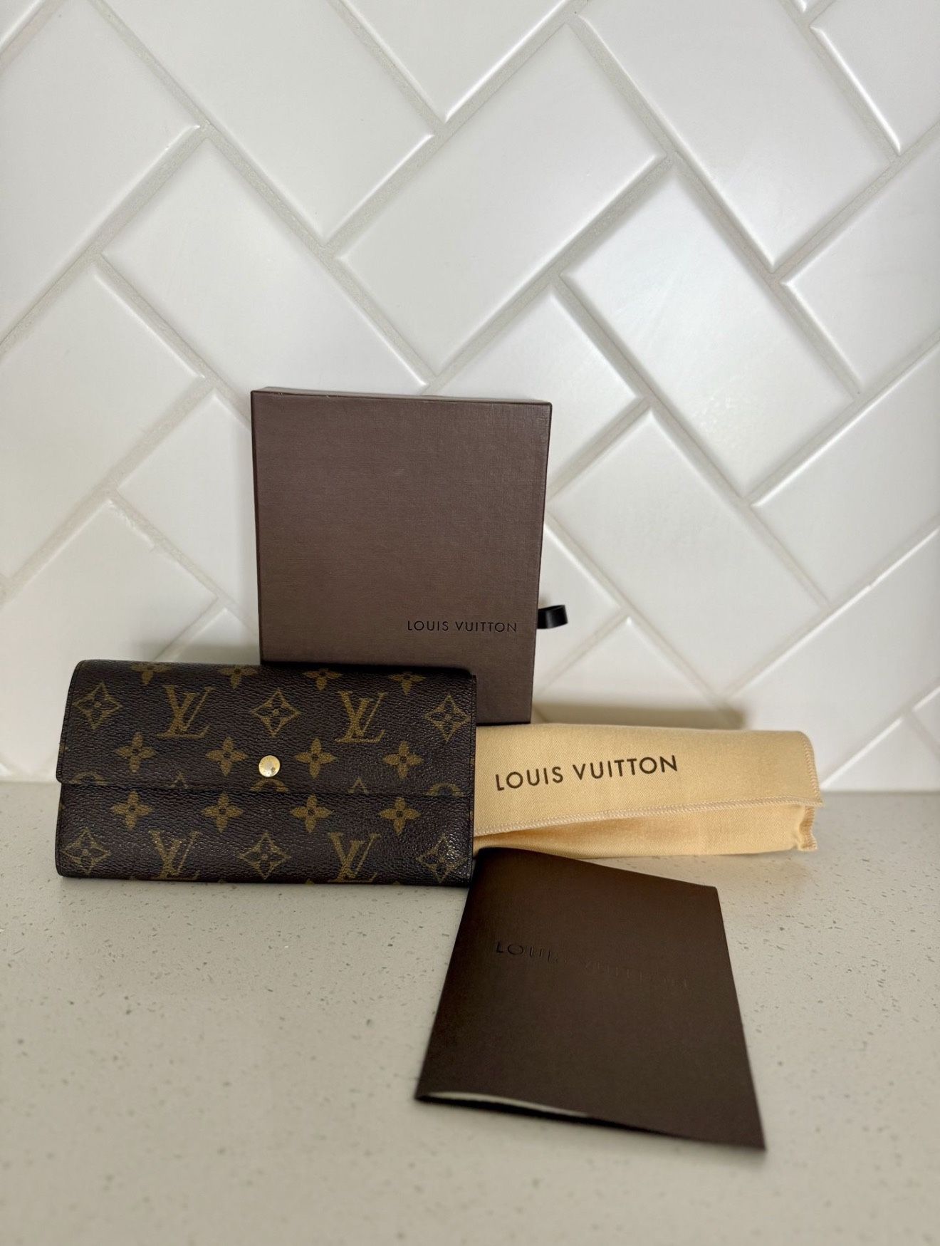 Louis Vuitton Sarah wallet 