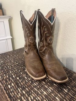 Ladies Justin Boots - 9