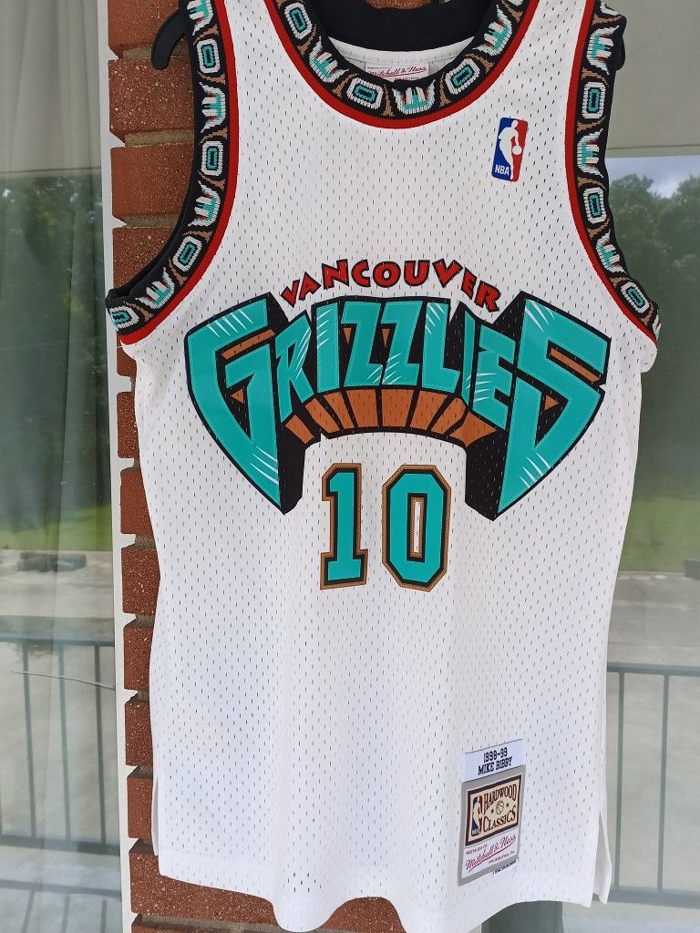 Mitchell & Ness Vancouver Grizzlies Mike Bibby Jersey