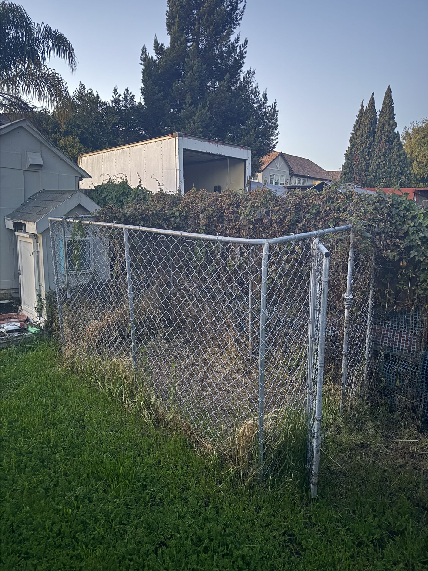 6’10’ Chain Link Dog Kennel/run