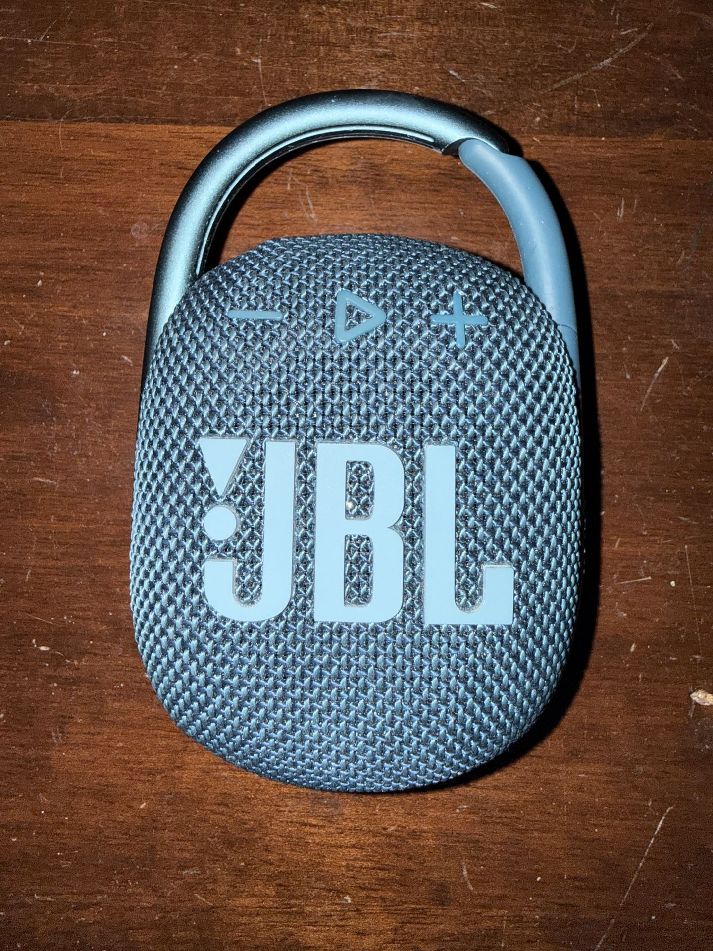 JBL Clip 4