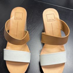 Dolce Vita Women’s - Color Tan / Cream Wedges - 9.5 Size