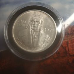1977 100 pesos silver AU Condition