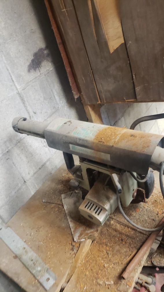 Dewalt Table Mounted Radial Arm Saw