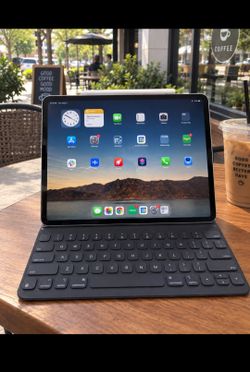 Cellular IPAD PRO 12.9 128Gb 2019 3rd Gen Full Screen New $400! T-mobile unlocked. $80! Magic Keyboard & $100! Apple pencil . All for $530!