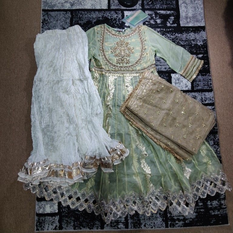 Long Shirt with Sharara – Organza Fabric – Net Dupatta – Large – New & Unused