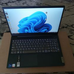 Lenovo IdeaPad 5 15" Notebook