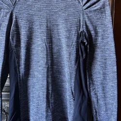 Lululemon Womens Pull Over Long Sleeve Size 6 