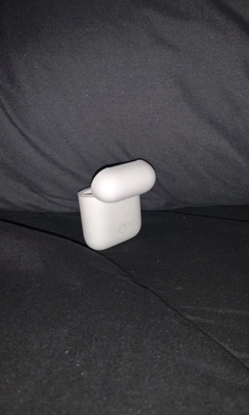 AirPod charging case