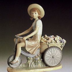 Lladro Girl with Flowers/ Retired Girl with Flowers in Tow Porcelain Figurine