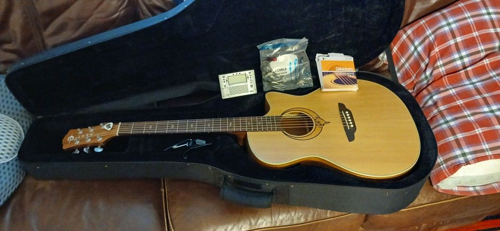 Luna Guitar Acustic