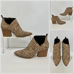 Qupid Nava Suede Leopard Print Full Zip Boots With Side Cutouts Size 9