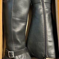 Kors Women’s Boots Size 9