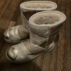 Uggs glittery patch boots