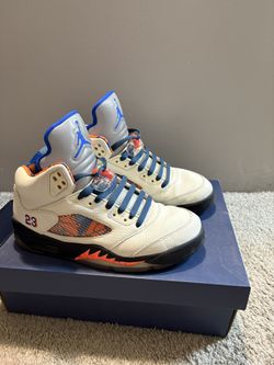 Air Jordan Retro 5, Size Us 9 Men/ Eu 42, Lightly Used.
