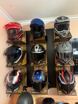 Alpinestar R10 helmet