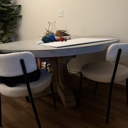 Dining table 