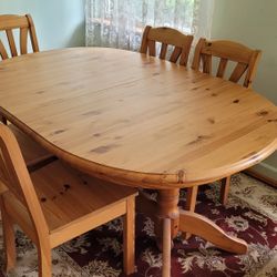 Extendable Dining Room Table