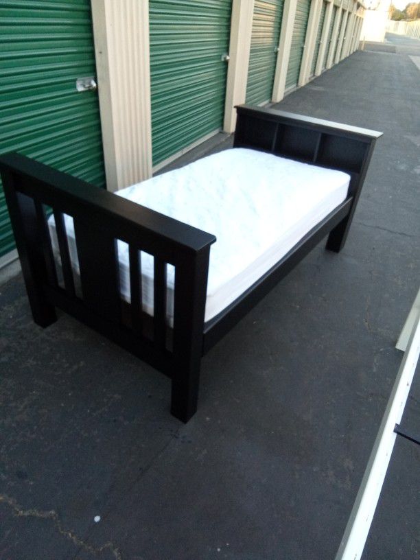 TWIN BLACK WOOD BED FRAME WITH BOARD AND MATTRESS 
