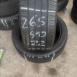 Tires Un Par 265-40-22 , 265/40 R22