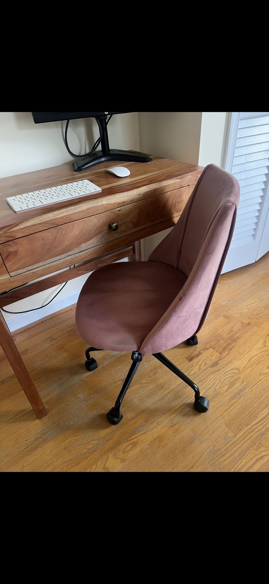 Desk Chair On Wheels