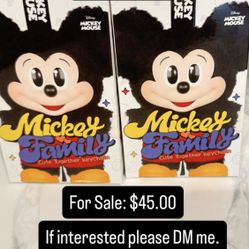 Mickey Family Cute Together Keychain