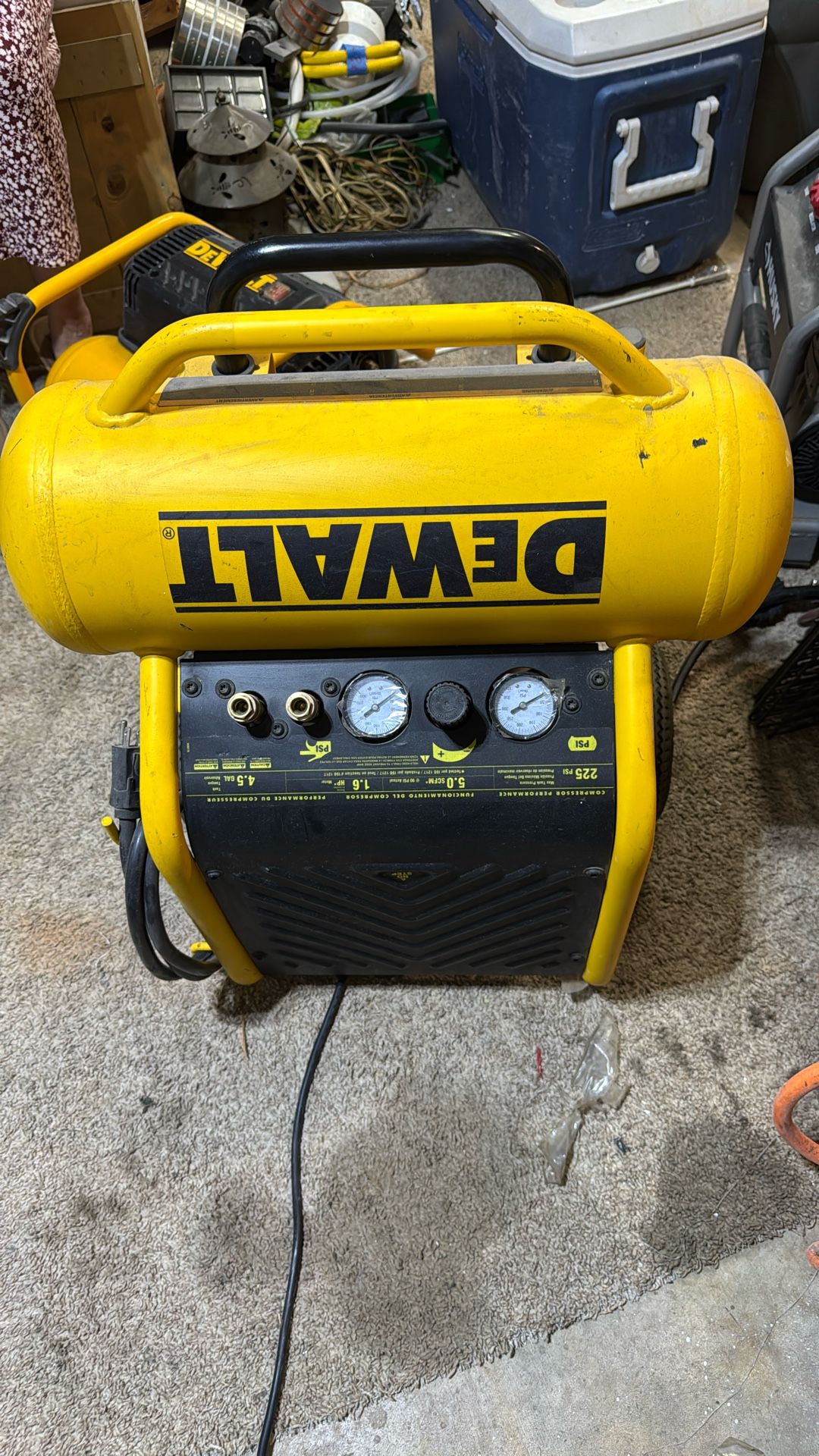 Dewalt 225 PSI Air Compressor
