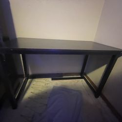 Wood/metal Desk