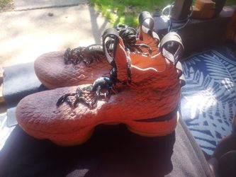 Nike LeBron Size Youth 6.5 Shoes XV Hollywoods