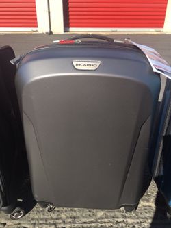 Ricardo carryon 21 inches