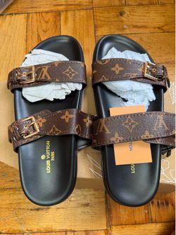 Sandal Louis Vuitton bronw size 9
