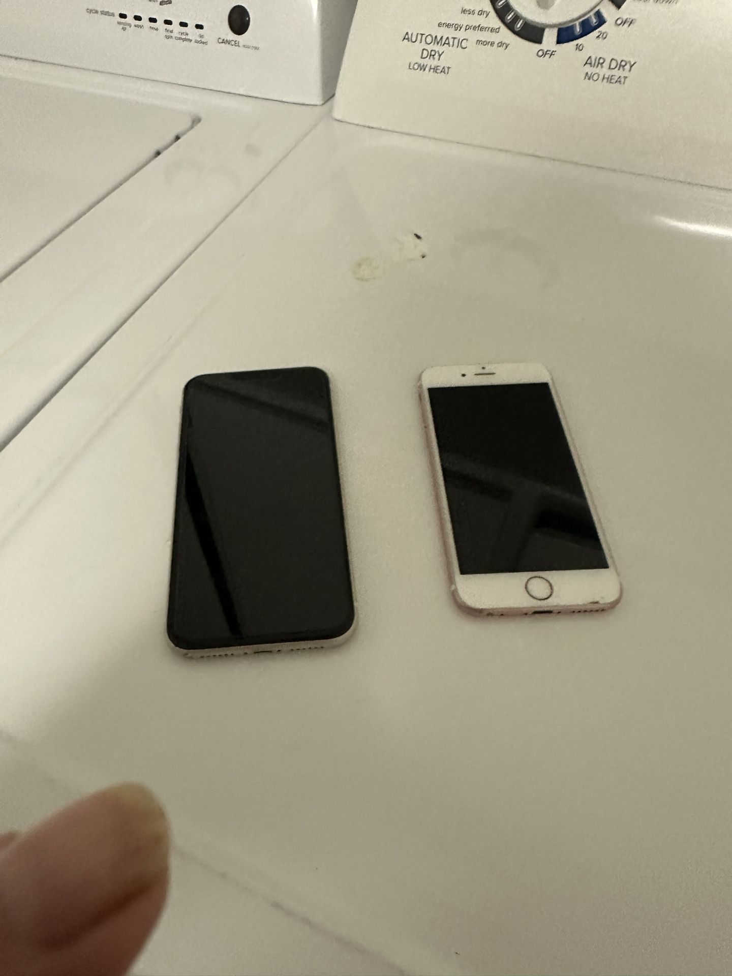 White I Phone 11 ,  Rose gold I Phone 6 Excellent Condition 